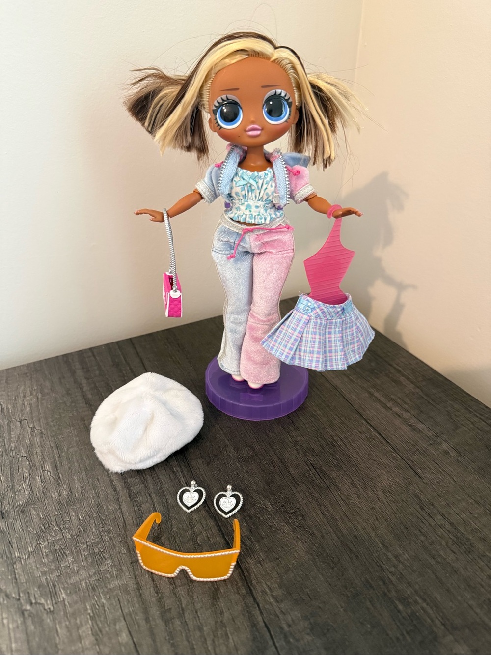 L.O.L. Surprise! O.M.G. Series 5 Trendsetter fashion doll